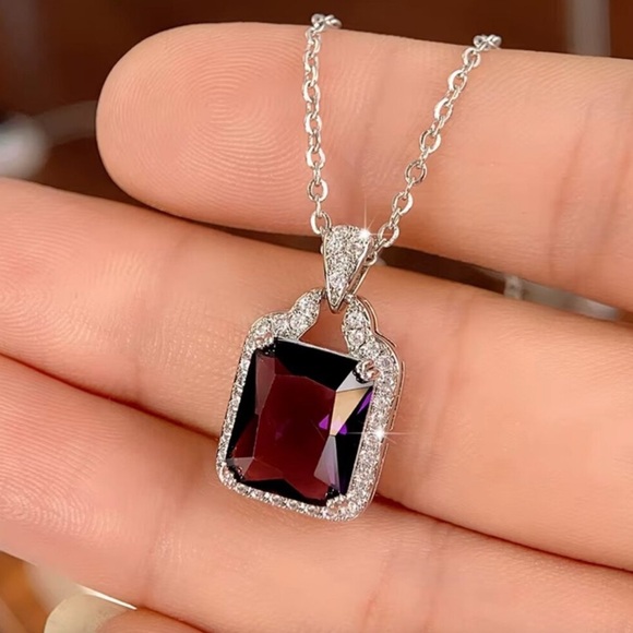 NEW 18k White Gold Purple Amethyst Diamond Pendant Necklace - Picture 4 of 5